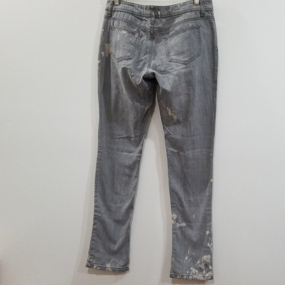 So gray and white bleach splattered jeans ,size 5. - Picture 6 of 8